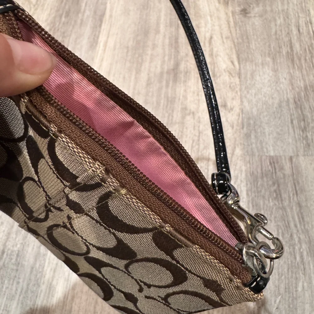 Coach Signature C Canvas Wristlet Brown Tan Logo Zip Pouch Wallet - Picture 6 of 6